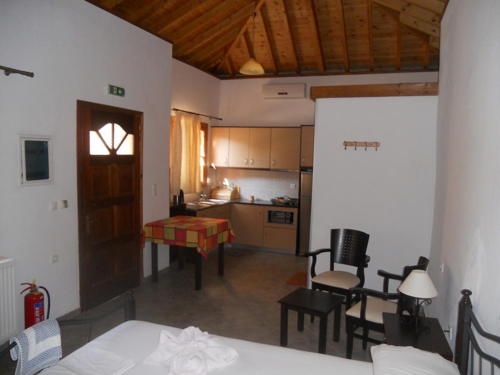 Nadia Apartments Mithymna Room photo